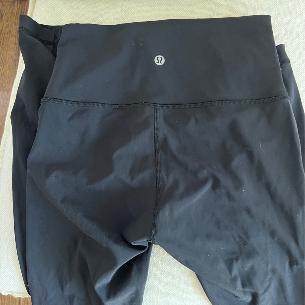 Black lululemon leggings
